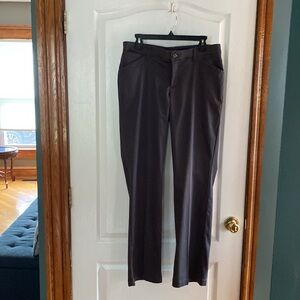 Lee regular fit straight leg mid rise, flex motion pants, gray, 12 long, EUC